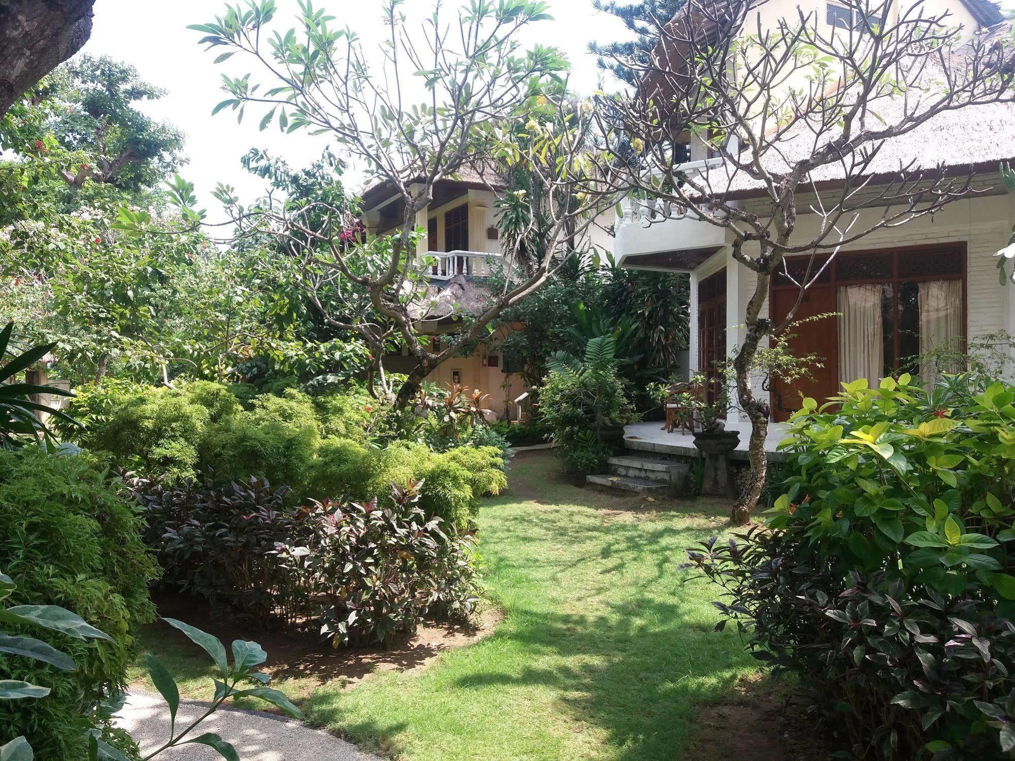 The Sari Beach Legian Exterior foto